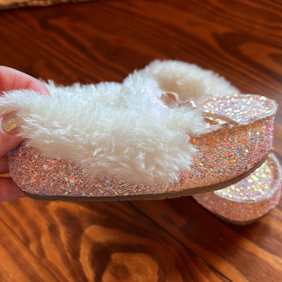Pink glittery moccasin house slippers! - Picture 2 of 3
